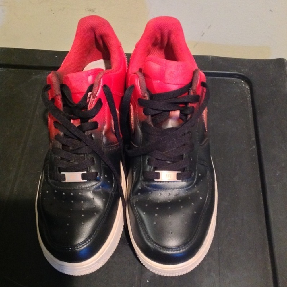 Nike Air Force 1 XXV Low Black/Red Sneakers Size 9.5